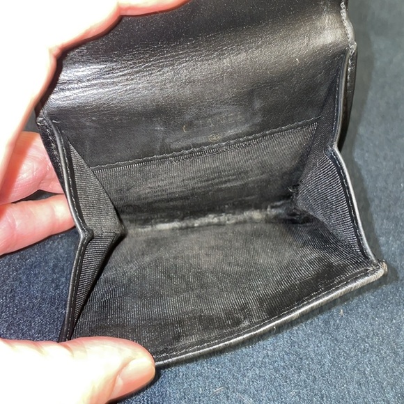 CHANEL Textured Black Leather Wallet - Picture 10 of 12
